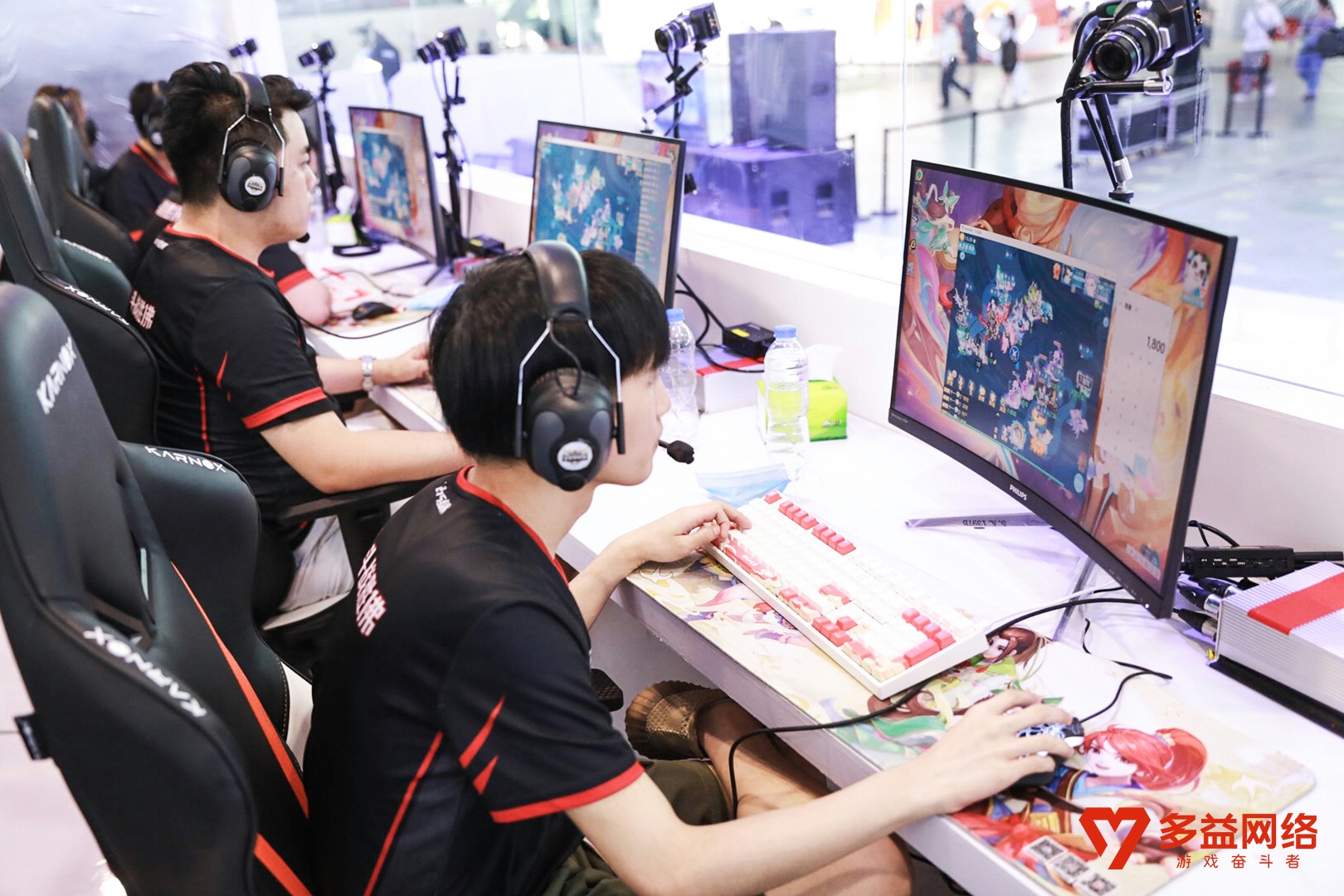 【圖3 《神武4》手游全國爭霸賽飛升135級組別總決賽現場】.jpg